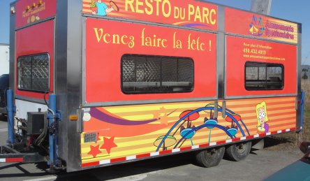 lettrage remorque amusement spectaculaire.jpg