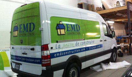 lettrage camion moyen emd construction.jpg