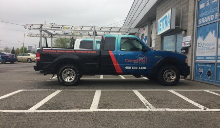 lettrage camion moyen toitures caron et fils.jpg