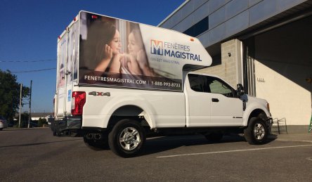 lettrage camion moyen fenetres magistral.jpg