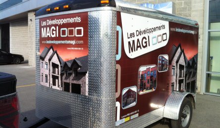 lettrage remorque developpement magie.jpg