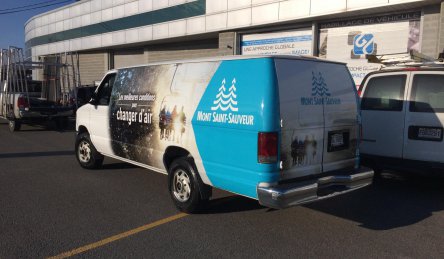 lettrage camion moyen mont st sauveur.jpg