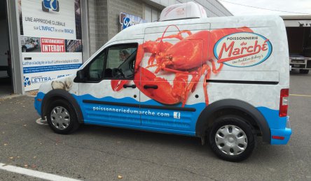 lettrage camion complet poissonnerie du marche.jpg
