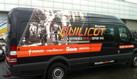 lettrage camion moyen quilicot.jpg