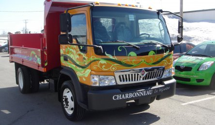 lettrage camion complet pepiniere charbonneau.jpg