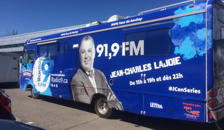 lettrage camion complet 919 fm radio9.jpg