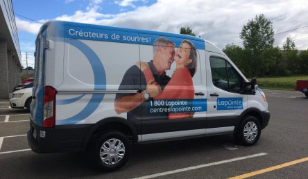 lettrage camion moyen lapointe.jpg